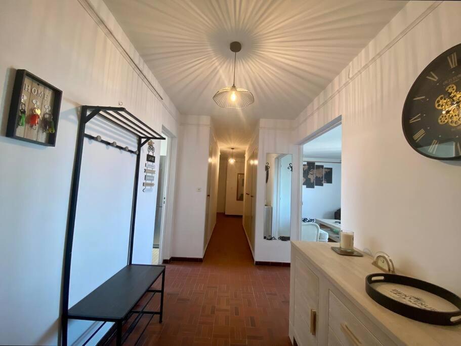 Le Buffel - Appartement 4 Chambres, Parking, Wi-Fi, Tram - 8Pers Montpellier Buitenkant foto